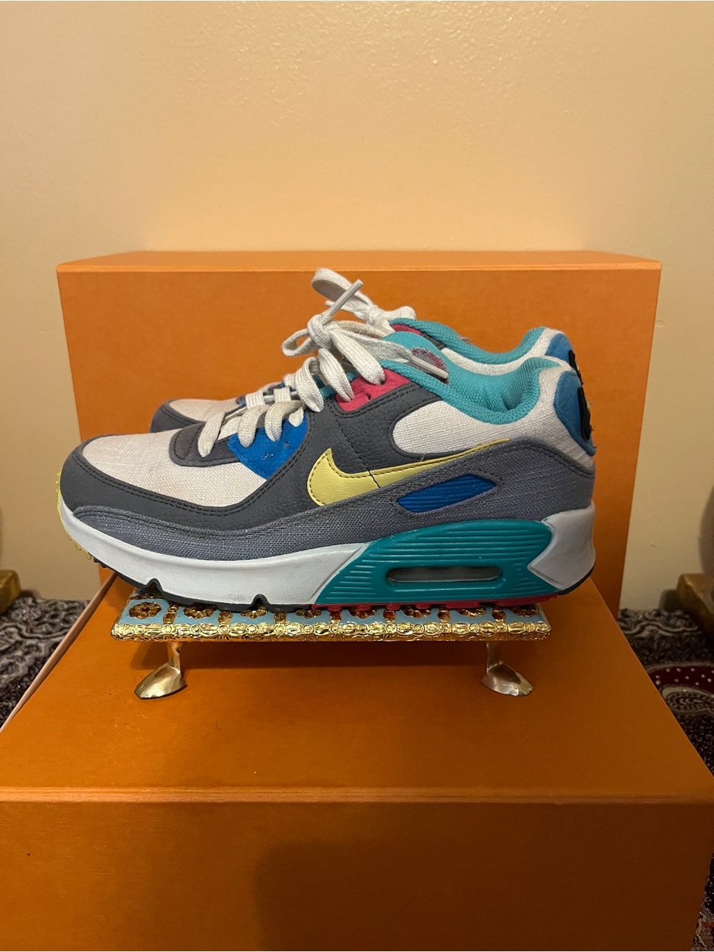 Nike Air Max 90 LTR Sprung Youth Size GS Youth 7 Excellent Shape DN4415